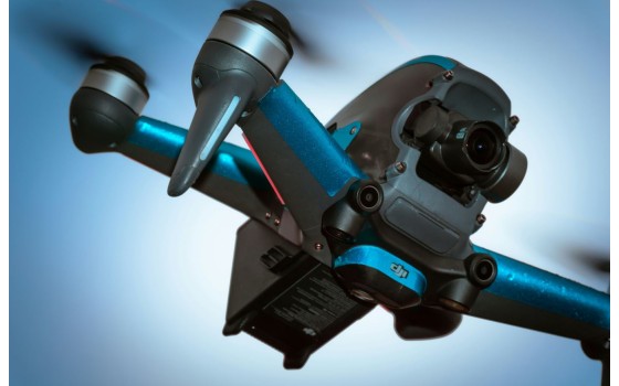 Штучний інтелект у FPV: як машинне навчання змінює пілотування дронів