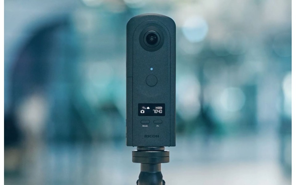 Ricoh представила панорамну камеру Ricoh360 Theta A1